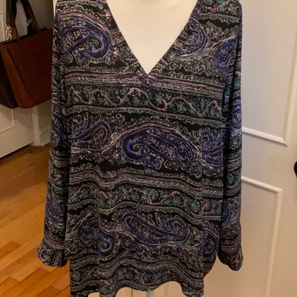 NWT Express Long sleeve tunic. Black w/multi color design XL. - Picture 10 of 11